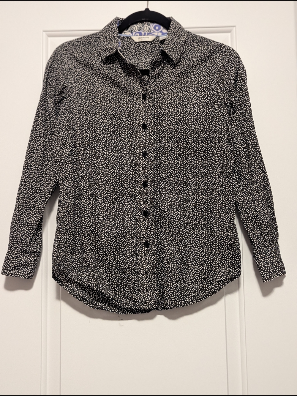 5/$35 Liz Claiborne Women’s Black & White Button-Down Shirt – Size Petite PP 🖤